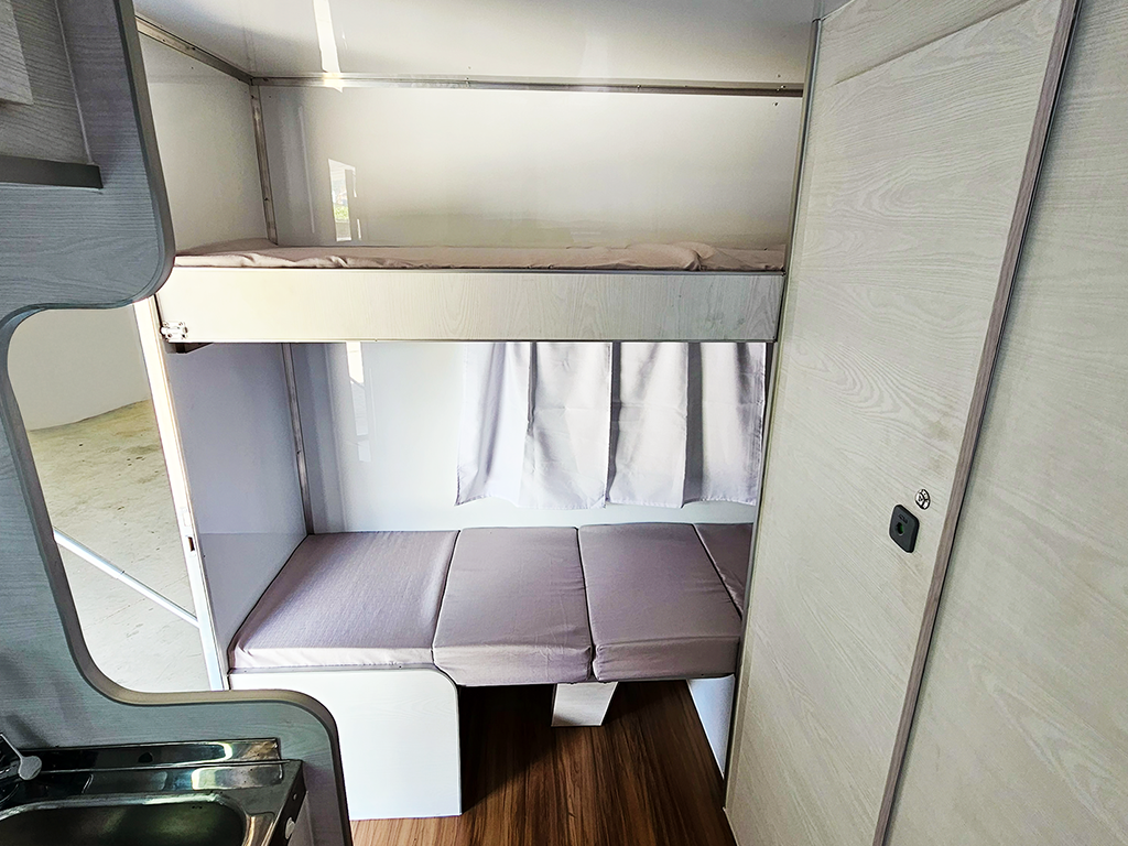 Trailer 350