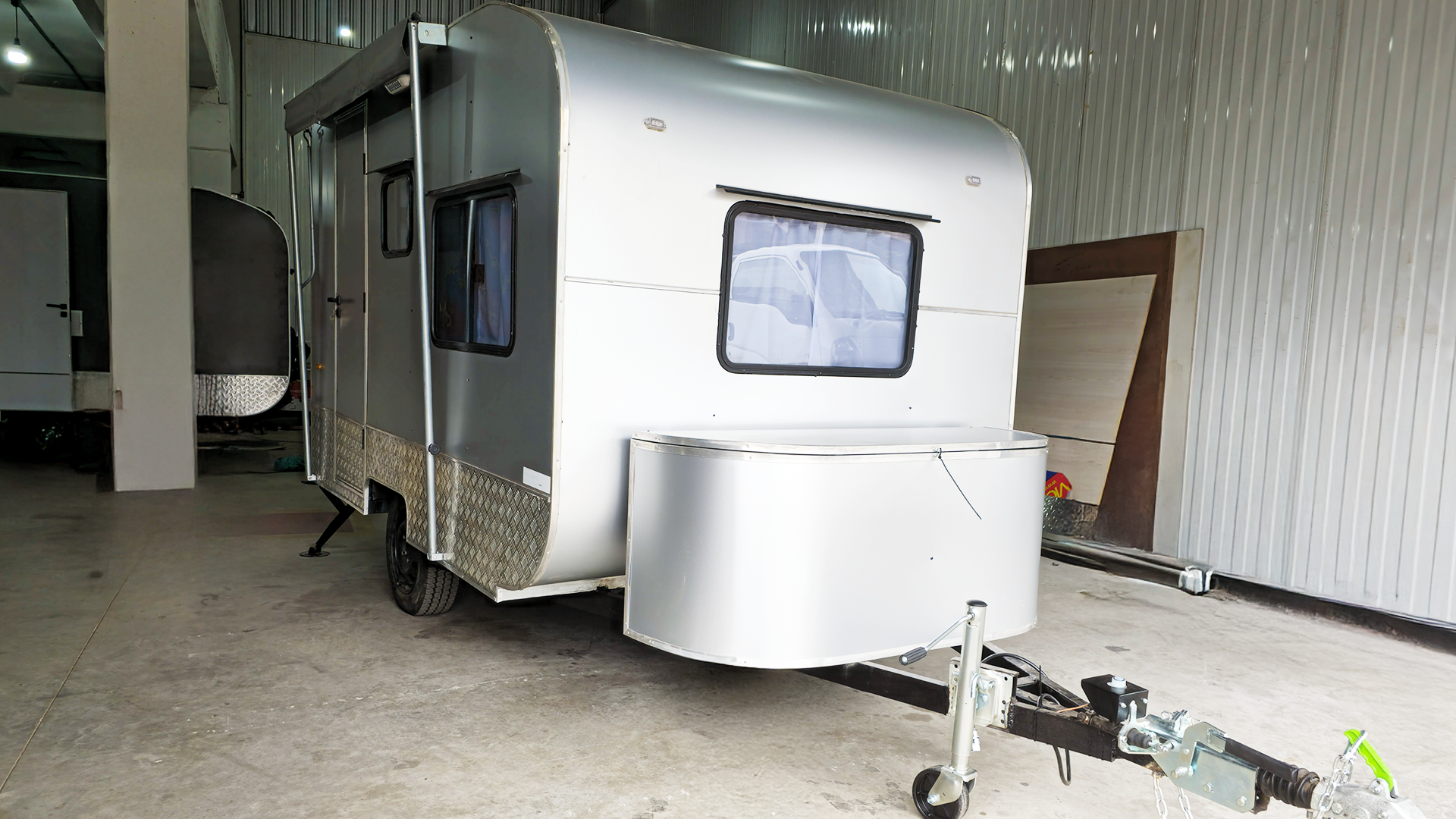 Trailer 310